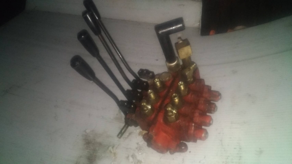 คอนโทรน4ก้าน