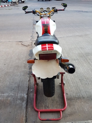 ขาย HONDA CB4OO ปี98 เวอร์ชั่นS ลายฉลอง 50 ปี สวยๆ เครื่องดี เเต่งเต็ม ทะเบียนพร้อมโอน ราคา 79500 บา
