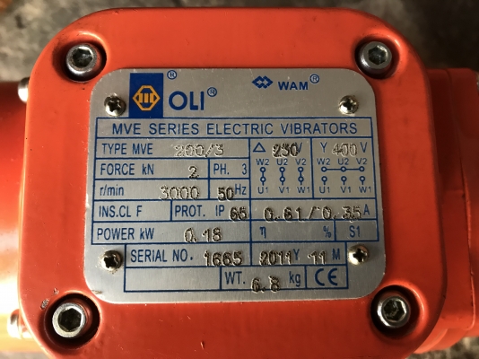 ขายมอเตอร์สั่น-เขย่า OLI Vibrators USA. 0.18KW. 380V ของใหม่เก่าเก็บ ไม่เคยใช้งาน มี 3ตัวครับ ราคาตัวละ 3,000 บาท