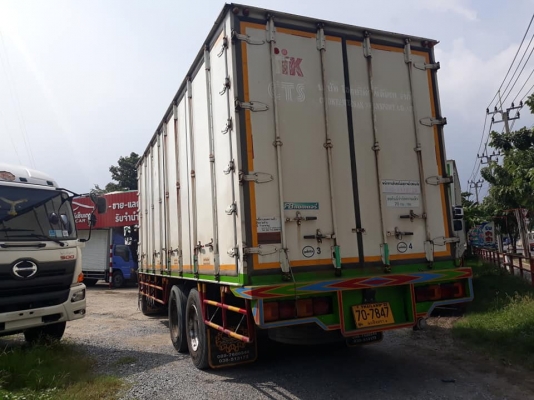 HINO 10ล้อตู้สิบบาน FL8J ปี 2013 เครื่อง212แรง ตู้ยาว 7.60เมตร รถสวย พร้อมใช้