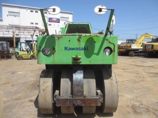 ขายรถบด 9 ล้อ KAWASAKI KR20C FROM JAPAN สภาพพร้อมใช้งาน สนใจติดต่อ 063-9316985 ID LINE : 0639316985 ครับ