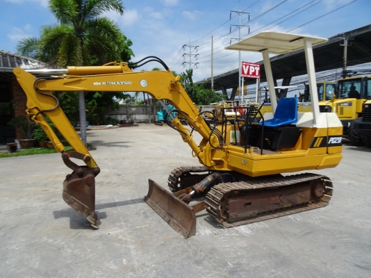 รถขุด Komatsu PC20-3