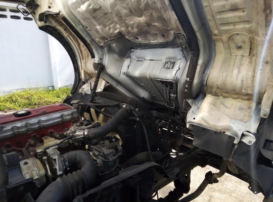 ขายครับ HINO EXPORT 300 ปี 2556/150 แรง เทอร์โบ ตู้แห้ง10 บาน ยาว 5 ม. ยาง 7.50 R16 สภาพนางฟ้า สวยทั้งภายใน+ตู้ เครื่องดี รถเดิมๆ สนใจสอบถามเพิ่มเติมได้ที่ 081-4825911 คุณพิมพ์ใจ 086-3075992 คุณรุ่ง 061-7184111 คุณตั๊ก