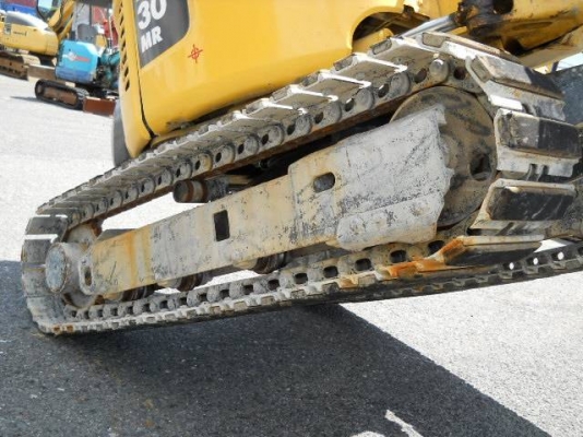 เปิดจองราคาพิเศษ KOMATSU PC 30MR-2 นำเข้าจากญี่ปุ่นโดยตรง ชั่วโมงทำงานน้อยมาก 800ชั่วโมงเท่านั้น พร้อมลายแย๊ก โทร.090-986-2521 อ๊อบ