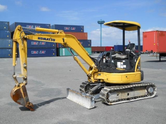 เปิดจองราคาพิเศษ KOMATSU PC 30MR-2 นำเข้าจากญี่ปุ่นโดยตรง ชั่วโมงทำงานน้อยมาก 800ชั่วโมงเท่านั้น พร้อมลายแย๊ก โทร.090-986-2521 อ๊อบ