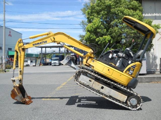 เปิดจองราคาพิเศษ KOMATSU PC 30MR-2 นำเข้าจากญี่ปุ่นโดยตรง ชั่วโมงทำงานน้อยมาก 800ชั่วโมงเท่านั้น พร้อมลายแย๊ก โทร.090-986-2521 อ๊อบ
