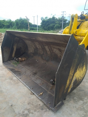 รถตักล้อยาง