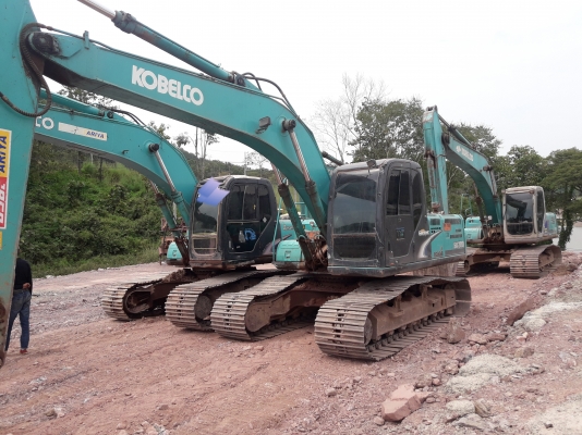 ขายรถแบคโฮ KOBELCO SK200-6มี4คัน