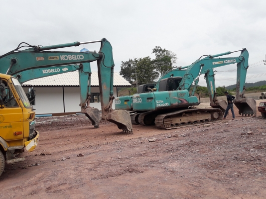 ขายรถแบคโฮ KOBELCO SK200-6มี4คัน