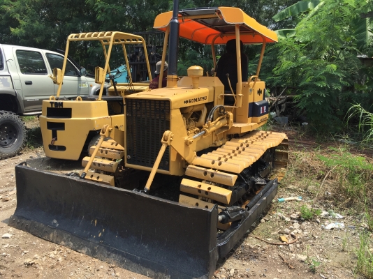 # ขายรถแทร็กเตอร์D2-5P รถสวยพร้อมใช้งาน เครื่องดี ช่วงล่างดี ใบแทร็กสวย ราคาต่อลองได้ โทร0616613023 แพรว