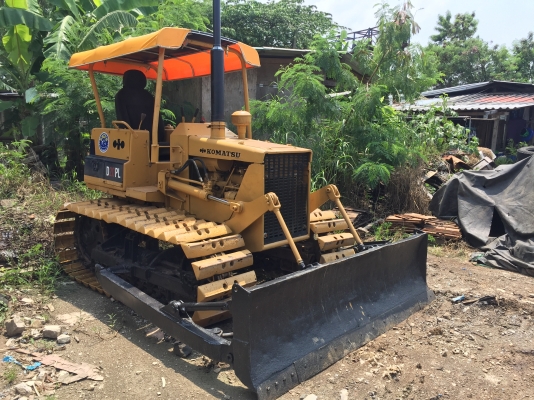 # ขายรถแทร็กเตอร์D2-5P รถสวยพร้อมใช้งาน เครื่องดี ช่วงล่างดี ใบแทร็กสวย ราคาต่อลองได้ โทร0616613023 แพรว