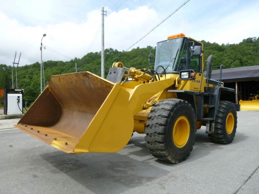 Komatsu WA300-3 รุ่น3 รถสวย สภาพแจ่มๆ รถอยู่ญี่ปุ่น สั่งนำเข้าง่ายๆ รอของไม่นาน Komatsu WA300-3 รุ่น3 รถสวย สภาพแจ่มๆ รถอยู่ญี่ปุ่น สั่งนำเข้าง่ายๆ รอของไม่นาน