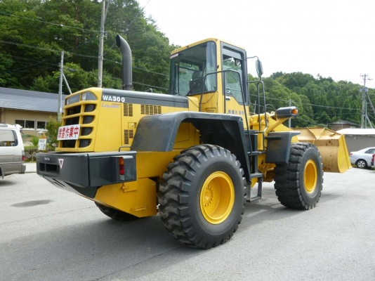 Komatsu WA300-3 รุ่น3 รถสวย สภาพแจ่มๆ รถอยู่ญี่ปุ่น สั่งนำเข้าง่ายๆ รอของไม่นาน Komatsu WA300-3 รุ่น3 รถสวย สภาพแจ่มๆ รถอยู่ญี่ปุ่น สั่งนำเข้าง่ายๆ รอของไม่นาน