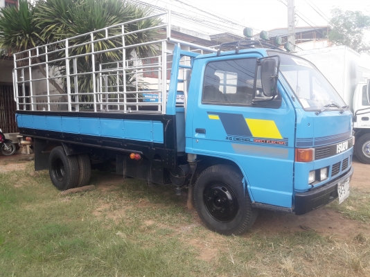 Isuzu nkr110 แรงม้า ดาวน์98,000บาท รถห้างแท้ เกียร์สั้น ยกหัวได้ เครื่องเยี่ยม แชทซีสวยๆตลอดเส้น ช่ว