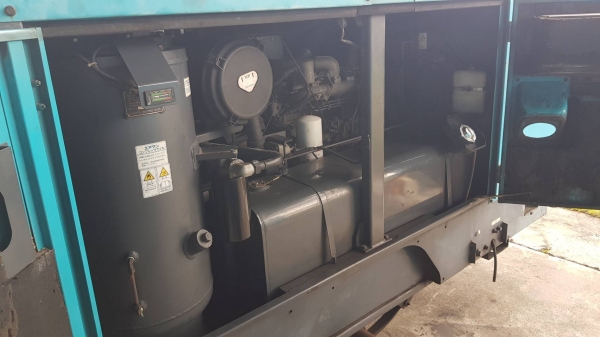 ขายปั๊มลมAirman pds390s เครื่อง4BG1-Tปี2003มีล้อลาก