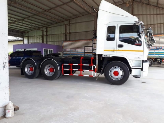 หัวลากIsuzu Deca GXZ 320ปี50 max Loadรถเดิม100\%หัวบางสีเดิมเครื่งเกียรช่วงล่าง90\% หัวลากIsuzu Deca GXZ 320ปี50 max Loadรถเดิม100\%หัวบางสีเดิมเครื่งเกียรช่วงล่าง90\%