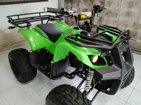 ATV MINI BEAR 125cc.เครื่องเบนซิน 4จังหวะ  -สตาร์ทมือ 3เกียร์เดินหน้า 1เกียร์ถอยหลัง มีไฟบอกตำแหน่งเกียร์(เกียร์1,2,3,N,R) -ไฟหน้า ไฟท้าย ไฟเลี้ยวLED และแตร ทุกอย่างติดครบ -คันเร่งมือบิด -ดิสเบรคหน้า-หลัง  -ล้อขอบ 8 นิ้ว ดอกยางเต็มทั้ง 4 เส้น -เครื่องยนต์