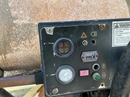 ขาย 985,000 รถบด 2 เพลา INGERSALLAND SD100D ทำงาน 4,523 ชม เครื่องดี ปั้มแรง ระบบสั่นแรง รถพร้อมใช้งาน เอกสารอินวอยท์ รถอยู่  นครปฐม  090-772-3710 090-772-3708