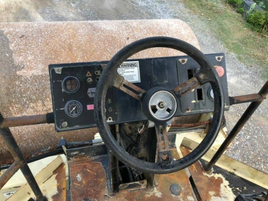 ขาย 985,000 รถบด 2 เพลา INGERSALLAND SD100D ทำงาน 4,523 ชม เครื่องดี ปั้มแรง ระบบสั่นแรง รถพร้อมใช้งาน เอกสารอินวอยท์ รถอยู่  นครปฐม  090-772-3710 090-772-3708