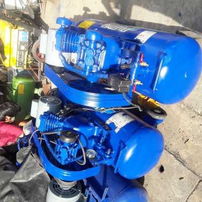 ขาย !! ปั้มลม.PUMA.ขนาด1แรง2สูบ..มอเตอร์.มิตซู.1แรง220v ขาย !! ปั้มลม.PUMA.ขนาด1แรง2สูบ..มอเตอร์.มิตซู.1แรง220v