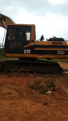 มีVDOขายแบคโฮ CAT.320V2 ไฟฟ้าครบขาดมอเตอร์คันเร่งเล่มทะเบียนราคา 400,000
