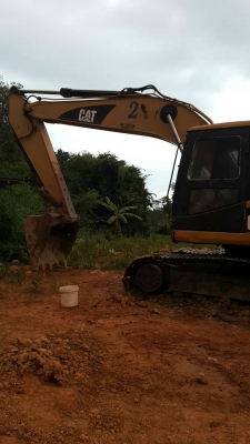 มีVDOขายแบคโฮ CAT.320V2 ไฟฟ้าครบขาดมอเตอร์คันเร่งเล่มทะเบียนราคา 400,000