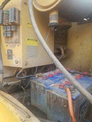 มีVDOขายแบคโฮ CAT.320V2 ไฟฟ้าครบขาดมอเตอร์คันเร่งเล่มทะเบียนราคา 400,000