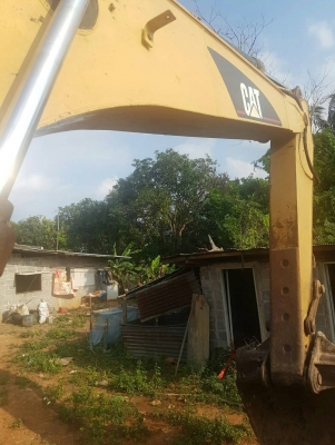 มีVDOขายแบคโฮ CAT.320V2 ไฟฟ้าครบขาดมอเตอร์คันเร่งเล่มทะเบียนราคา 400,000