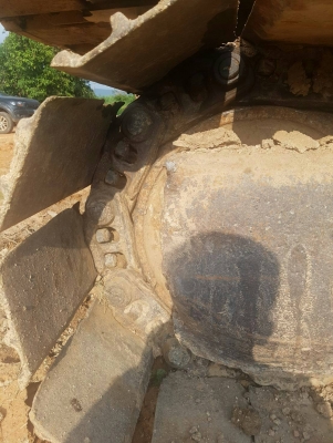 มีVDOขายแบคโฮ CAT.320V2 ไฟฟ้าครบขาดมอเตอร์คันเร่งเล่มทะเบียนราคา 400,000