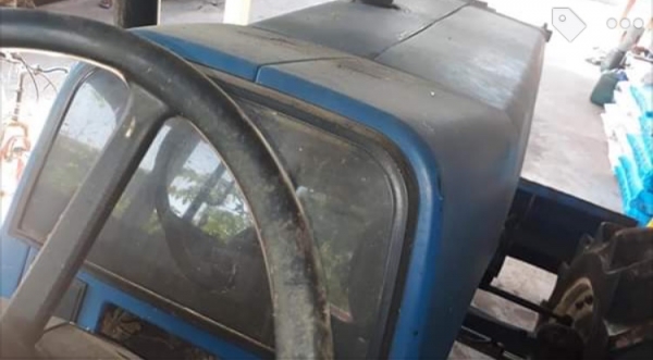 FORD 6640 - 2 เพลา สวยจัดพร้อมใช้งาน อุปกรณ์ครบพร้อม ใบดันหน้า ผานพรวน 6 ช่วงล่างแน่นเต็ม เอกสารทะเบียนเต็มพร้อมโอน ราคาต่อรองได้ครับ