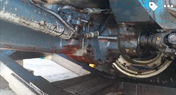 FORD 6640 - 2 เพลา สวยจัดพร้อมใช้งาน อุปกรณ์ครบพร้อม ใบดันหน้า ผานพรวน 6 ช่วงล่างแน่นเต็ม เอกสารทะเบียนเต็มพร้อมโอน ราคาต่อรองได้ครับ