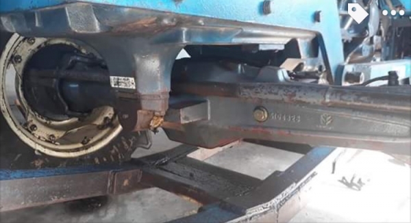 FORD 6640 - 2 เพลา สวยจัดพร้อมใช้งาน อุปกรณ์ครบพร้อม ใบดันหน้า ผานพรวน 6 ช่วงล่างแน่นเต็ม เอกสารทะเบียนเต็มพร้อมโอน ราคาต่อรองได้ครับ