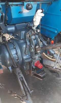 FORD 6640 - 2 เพลา สวยจัดพร้อมใช้งาน อุปกรณ์ครบพร้อม ใบดันหน้า ผานพรวน 6 ช่วงล่างแน่นเต็ม เอกสารทะเบียนเต็มพร้อมโอน ราคาต่อรองได้ครับ