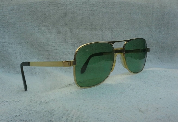 แว่นตาอเมริกันเก่าเก็บ ยุค '70s 'กรอบทอง KGP สีน้ำผึ้ง' อะร้าอร่าม ! หายาก ! โมเดล &# แว่นตาอเมริกันเก่าเก็บ ยุค '70s 'กรอบทอง KGP สีน้ำผึ้ง' อะร้าอร่าม ! หายาก ! โมเดล &#