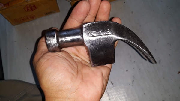 ขายหัวค้อนหงอน PLUMB MADE IN USA.ขนาดใหญ่มือสอง