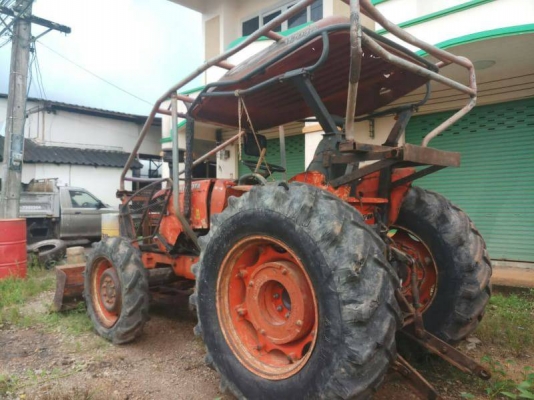 ขายรถไถ KUBOTA.M7040 ใบมีดเล่มทะเบียนราคา 280,000 ขายรถไถ KUBOTA.M7040 ใบมีดเล่มทะเบียนราคา 280,000