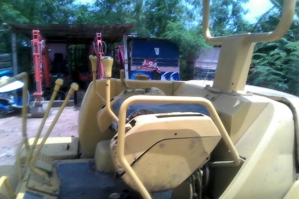 ขายKomatsu Pc30-7สภาพสวยพร้อมใช้ ติดต่อคุณอ๊อฟ พิจิตร 086-737-9991