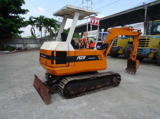 รถขุด Komatsu PC20-3