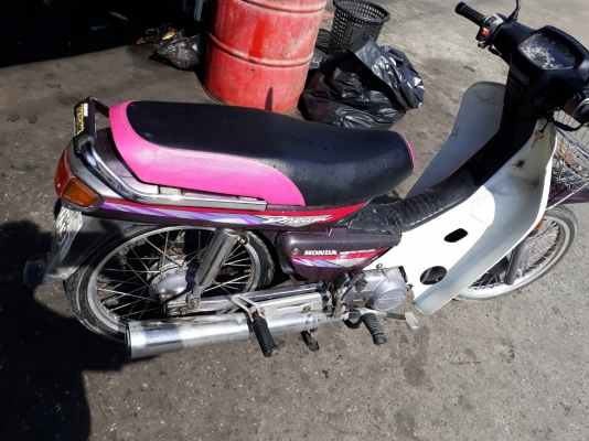 Honda dream 100cc ปี 38 เล่มโอนลด5600.- Honda dream 100cc ปี 38 เล่มโอนลด5600.-