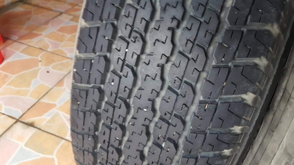 ล้อแม็ก Isuzu D-Max X-Series ขอบ 17(6/139) พร้อมยาง Bridgestone Dueler 840  255 65 17 ผลิตปี 12 ยางมีดอก วิ่งได้ ล้อสวยๆ  ขายถูก ยกชุด 4900.-NET *** ราคายกกลับนะคะ งดต่อ งดเทิร์น งดส่ง ตจว.ค่ะ ***