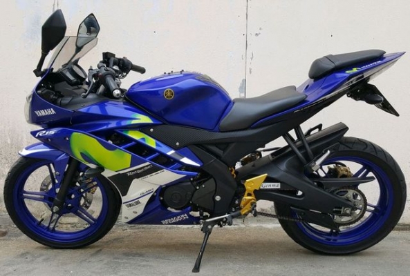 ขออนุญาตขาย YAMAHA R15 150 LIMITED EDITION รถเจ้าของคนเดียว ไมล์วิ่ง 9,XXX โล เครื่องดี ฟรีค่าโอน