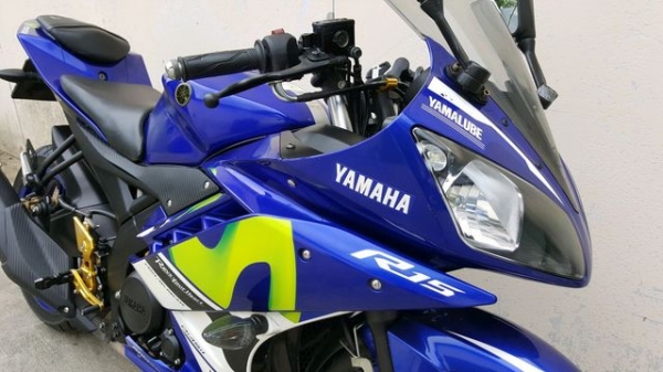 ขออนุญาตขาย YAMAHA R15 150 LIMITED EDITION รถเจ้าของคนเดียว ไมล์วิ่ง 9,XXX โล เครื่องดี ฟรีค่าโอน