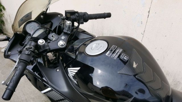 ขออนุญาตขาย HONDA CBR150I NEW วิ่ง 8,XXX KM สภาพพร้อมใช้งานสภาพสวย ฟรีค่าโอน