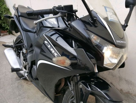 ขออนุญาตขาย HONDA CBR150I NEW วิ่ง 8,XXX KM สภาพพร้อมใช้งานสภาพสวย ฟรีค่าโอน