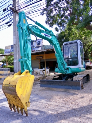 KOMATSU 40-7 ขนาดPC-40 <มีVDOให้ชม>มีลายแย๊กรถเก่านอกมีเอกสารอินวอย☎️ติดต่อ 085-5632278 <ราคาต่อรองได้>