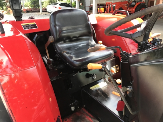 ขายรถไถยันมาร์ EF453TLX ทำงาน 700 ชม. อุปกรณ์ ใบมีดดันดินและผาน6 รถสวยมาก  ราคา 358,000 บาท พร้อมส่งฟรีถึงบ้าน โทรสอบถามได้เลยค่ะ 081-9136451 ขอดูรูปทาง Line:Bow6451  รถสวย สภาพพร้อมใช้งาน  เครื่องดี เกียร์ดี ยางดีทั้ง 4 เส้น ตรวจเชคเรียบร้อยค่ะ เล่มทะเบี