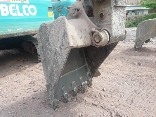 ขายรถแบคโฮ KOBELCO SK200 YN09