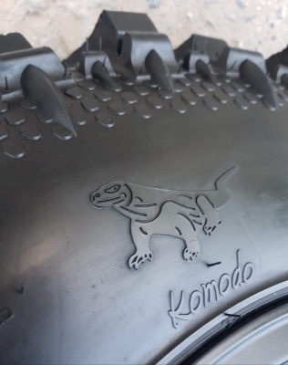ขายยางสำหรับขาป่า ขาลุย 33x10.5 R 15 พร้อมล้อ
