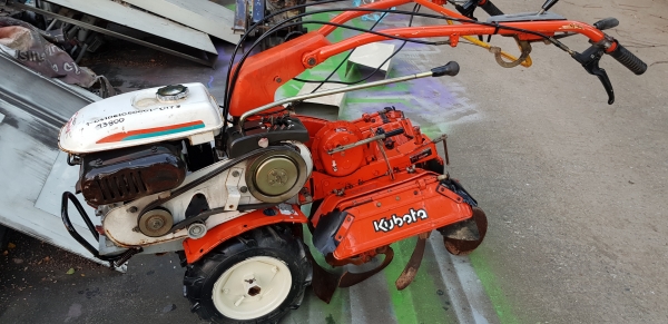 รถพรวนดิน สาดดิน ยกร่องใบตีดินเต็มๆๆพร้อมใช้งาน รถพรวนดิน สาดดิน ยกร่องใบตีดินเต็มๆๆพร้อมใช้งาน