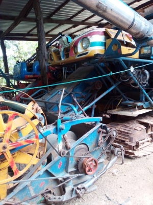 ขายรถเกี่ยวข้าวเกษตรพัฒนา เจ้าช้างไวไฟปี50 ช่วงล่าง12เครื่องมิตซู 240แรง ปั๊ม23 ขายรถเกี่ยวข้าวเกษตรพัฒนา เจ้าช้างไวไฟปี50 ช่วงล่าง12เครื่องมิตซู 240แรง ปั๊ม23